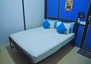 Airport A4 Hostel CMB INTL - By A4 Transit Hub-Free Pick Up & 24HRS