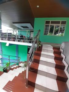 TINCHULEY PINE SHELTER homestay