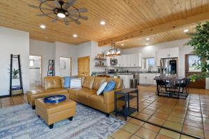 New Home, Big Views, Hot Tub, Gazebo! - Casa del Sol