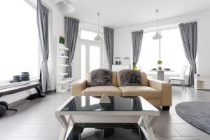 Large Modern City Apartment