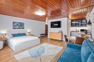 Art-Inspired, Designer Apartment