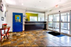 Oyo Townhouse Sulphur,LA Extended Stay I-10