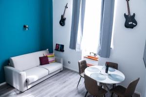 COLOSSEUM MUSIC DESIGN Apartment