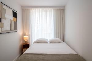 Ocean Breeze Retreat by LovelyStay