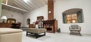 Cozy rural house with WiFi and garden in Pujilí