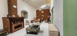 Cozy rural house with WiFi and garden in Pujilí