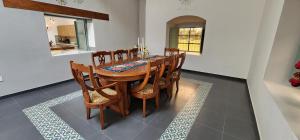 Cozy rural house with WiFi and garden in Pujilí