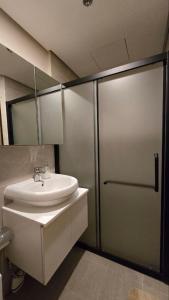 Chic & Stylish Studios near Cebu IT Park - Pool, Gym, Sauna