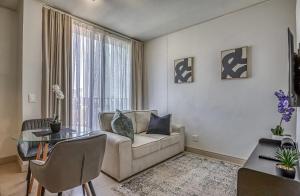 Stylish Rosebank Retreat I Walkable & Parking