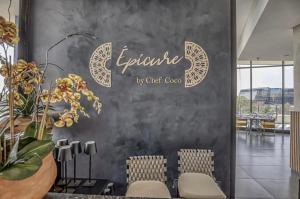 Stylish Rosebank Retreat I Walkable & Parking