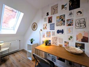 BohnApartments Schiller 7- Penthouse- WLAN- Parking- citynah