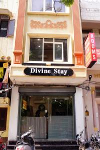 Hotel Divine 800m to Golden Temple