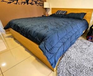 S01 SUITE KING SIZE Premium Frente al TEC CEM con Cocineta WiFi Balcón Parking Terraza