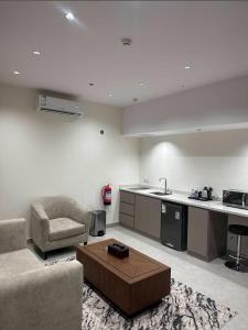 شقق جولدن إن للشقق المخدومة بجوار مستشفي السعود الالماني