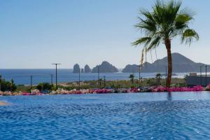 Arch Views, 2 Pools, Gym, Stylish, 2BD, Sleeps 6