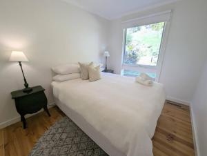 Kookaburra Cottage- views, wineries, sanctuary,