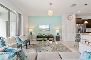Spacious 5BR Villa with Private Pool near Disney