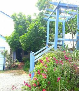 Magnolia Cottage- wineries, main street, station