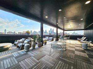 Studio Apt with City View, Rooftop and Gym