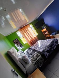 Neo & Ruks Rooms Parow 5