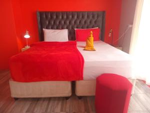 Neo & Ruks Rooms Parow 5