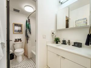 Tasteful 1 Bedroom Apt in Historic Old City