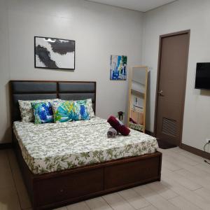 LDN Secret Crib 5K- Two Palm Tree