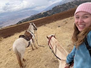 Cabalgatas Culturales en los Andes, Experiencia Auténtica con Caballos en Cusco, Perú