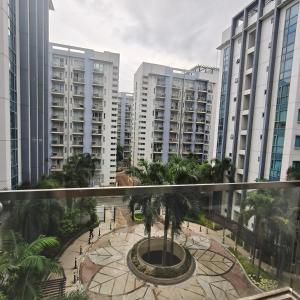 LDN Secret Crib 5K- Two Palm Tree