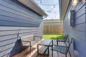 Patio and Fenced Yard Home Close to Dtwn Houston!