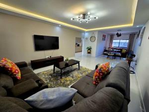 Zachi Zebra Apartment