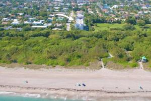 Boca Beach Retreat • Pool • Sand