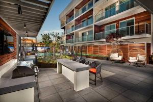 Luxury by the Beach with Pool, Gym, Game Room