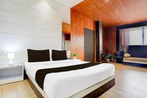 Collection O Jaigaon Near Bhutan Gate