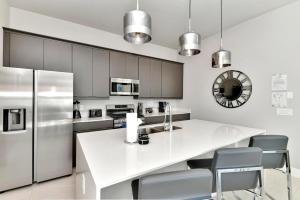 Cozy Condo With Pool Table Near Disney & Waterpark Access - B9-136