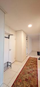 3 bedrooms with 6 single beds