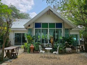 The Antique Riverside Resort