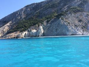 Spacious villa overlooking beach with private pool