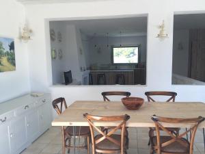 Spacious villa overlooking beach with private pool