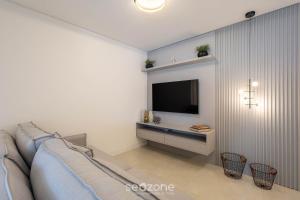 Apto c Varanda Gourmet a 550m da Praia LLE0204