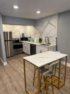 Quirky Museum District Apartment in Prime Location