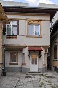 Interbelic Villa near Old Town