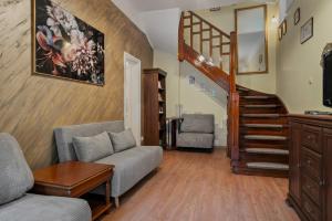 Interbelic Villa near Old Town