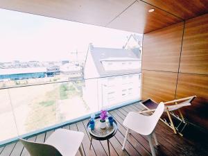 Urban retreat flat with terrace and parking