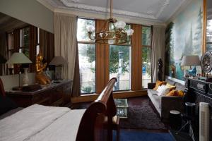 Redlightdistrict chinacitycentre partypalace