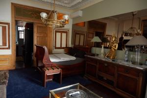 Redlightdistrict chinacitycentre partypalace