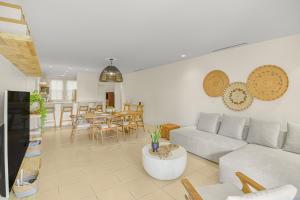 Serenidad del Pacifico Condo, Resort Pools & Near Coco Beach