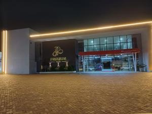 Premium Hotel