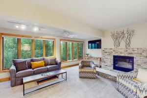 Booth Falls Bungalow