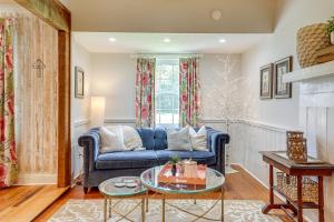 3 Mi to Beach: Pawleys Island Cottage